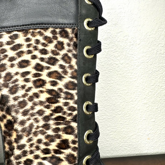 Vintage Timberland women’s knee high combat boots. Leopard print w/blk leather - Picture 3 of 12